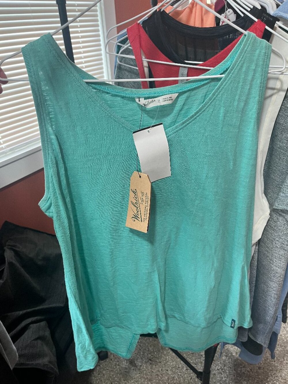Woolrich Elemental Tank II Aqua V-Neck Sleeveless Top Size M NWT